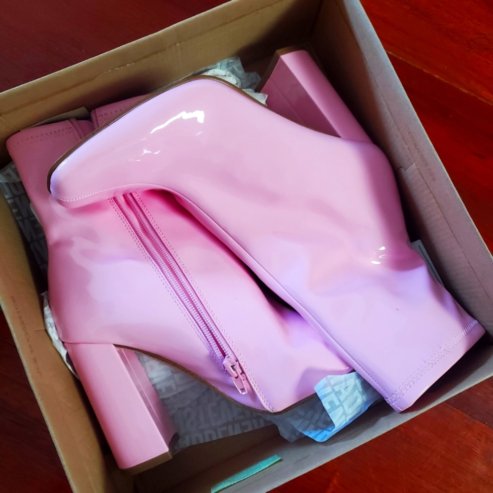 NWB LYNDEN PINK PATENT 8.5
